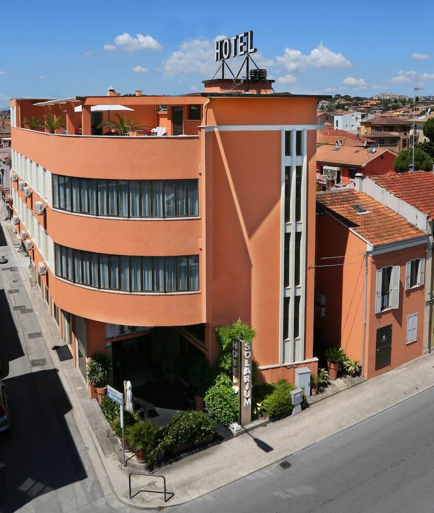 Hotel Solarium Civitanova Marche Exterior foto